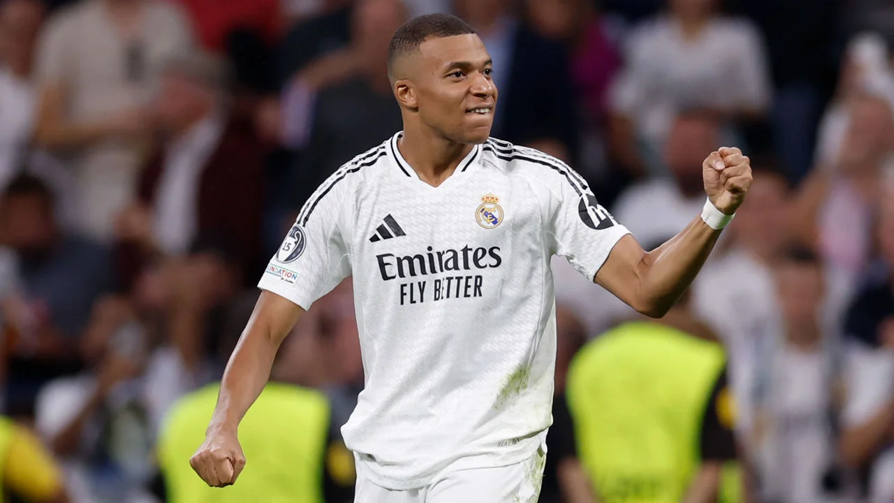 Lire la suite à propos de l’article Kylian Mbappé : Un Début de Rêve au Real Madrid, Entre Brillances et Précautions