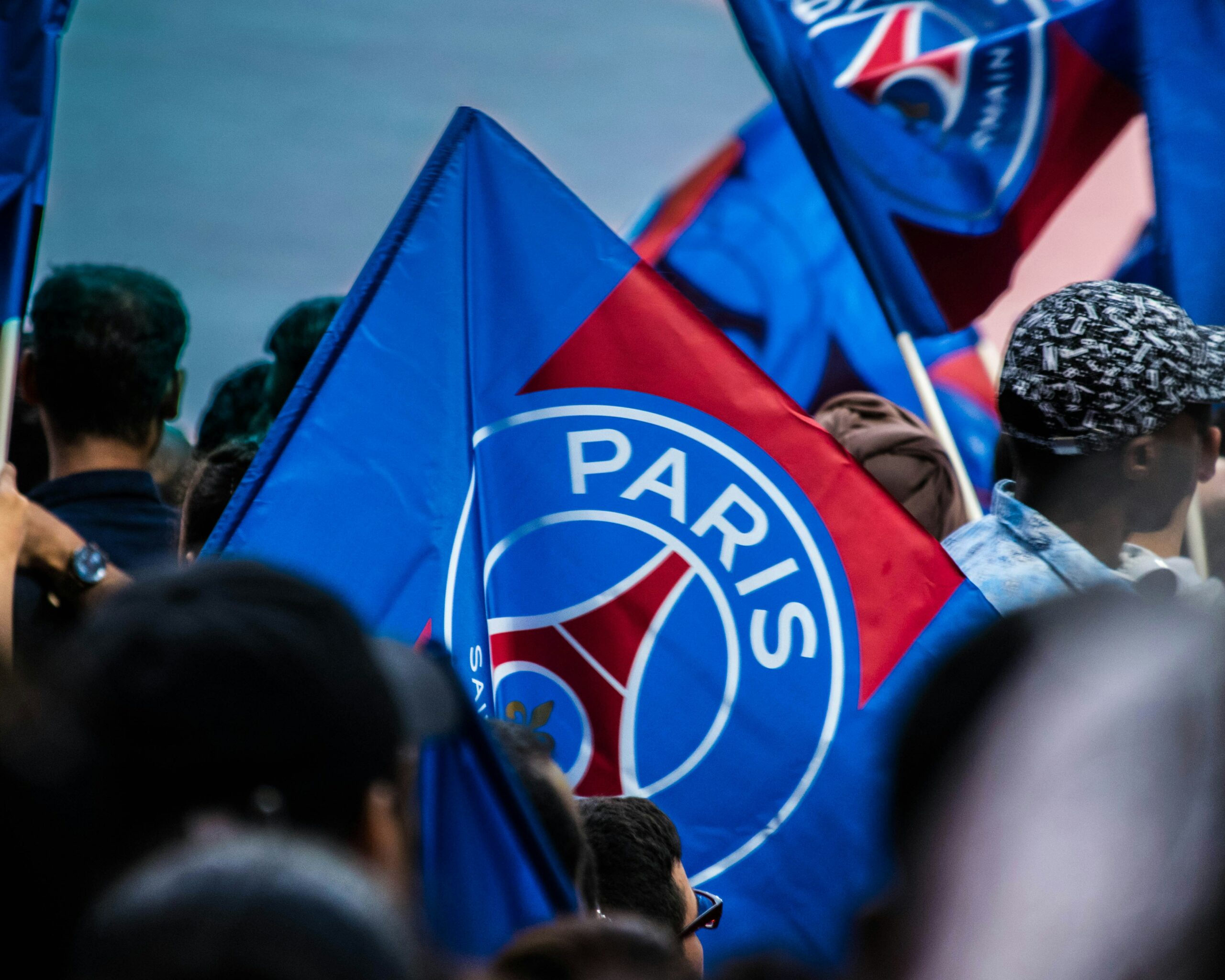 Lire la suite à propos de l’article Après la Ligue des Champions, le PSG veut briller sur la scène mondiale